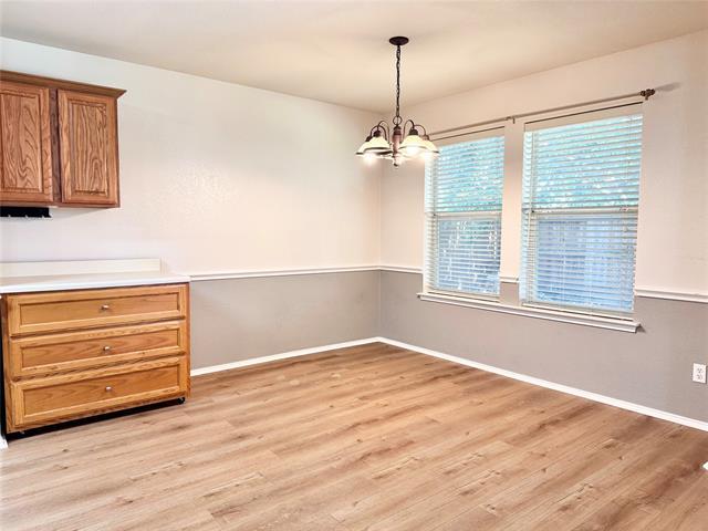 Building Photo - 716 Park Ridge Dr