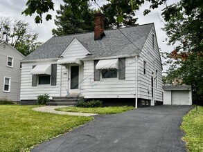 Building Photo - 18881 Raymond St