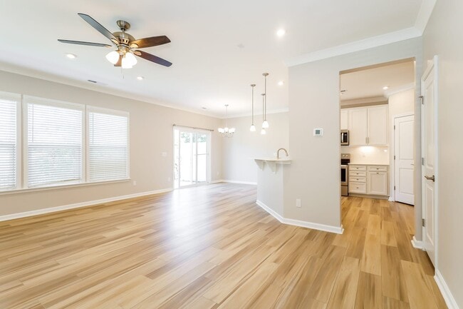 Building Photo - 23226 Clarabelle Dr