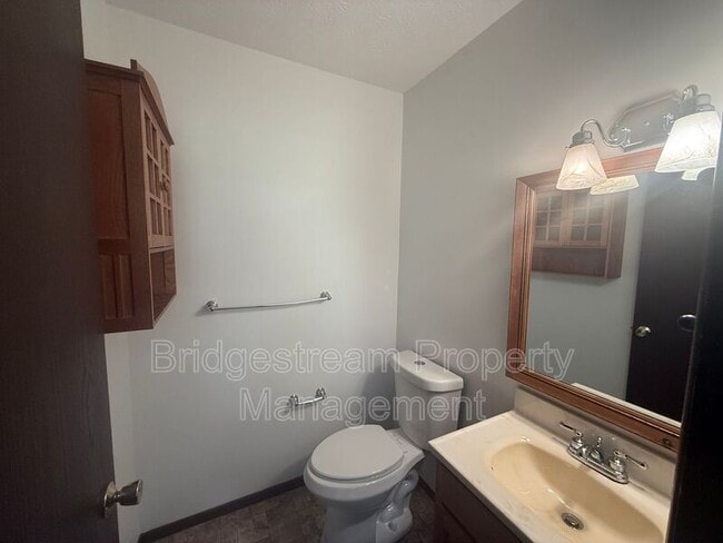 Building Photo - 68 Candlewood Ct