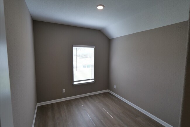 Building Photo - 7211 Songlark Lndg Ct