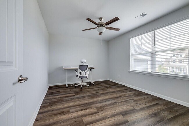 Building Photo - 42 Brookhaven Dr