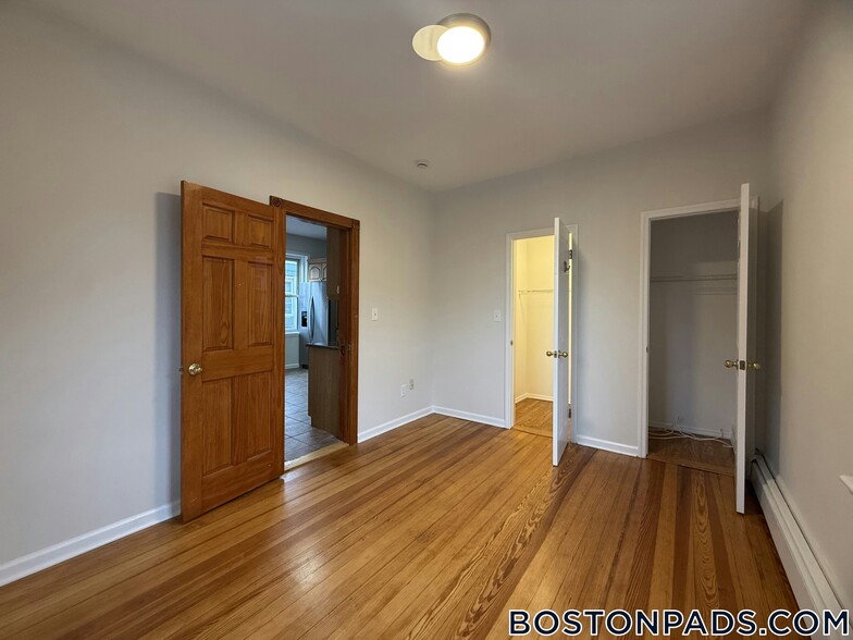 Building Photo - 6 Litchfield St