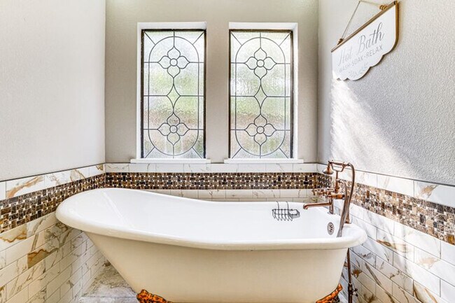 Building Photo - 3601 Medford Ct