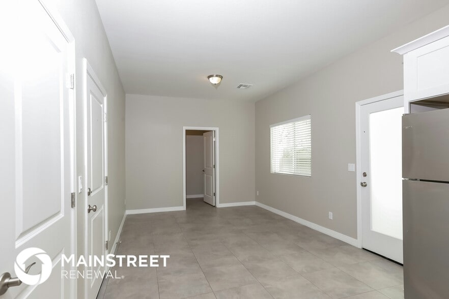 Building Photo - 2000 N 36th St