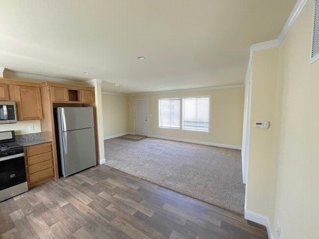 Building Photo - 4200 Maslona Dr