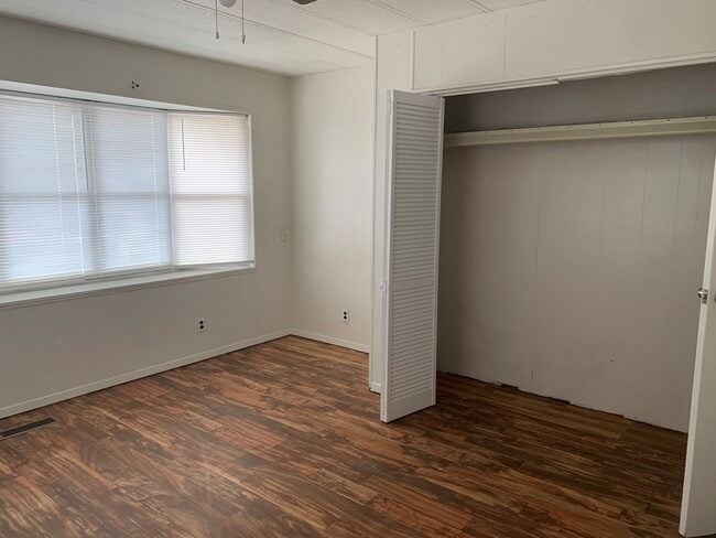 Building Photo - 3544-B W 15th St