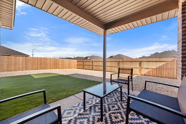 Building Photo - Furnished, Finished, and Ready for YOU!