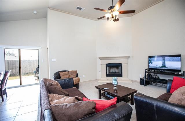 Building Photo - 2512 Priscella Dr
