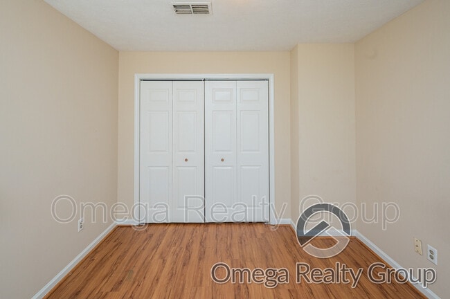 Building Photo - 900 Mister Dr