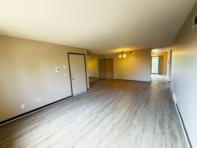 Building Photo - 1472 Carol Ct