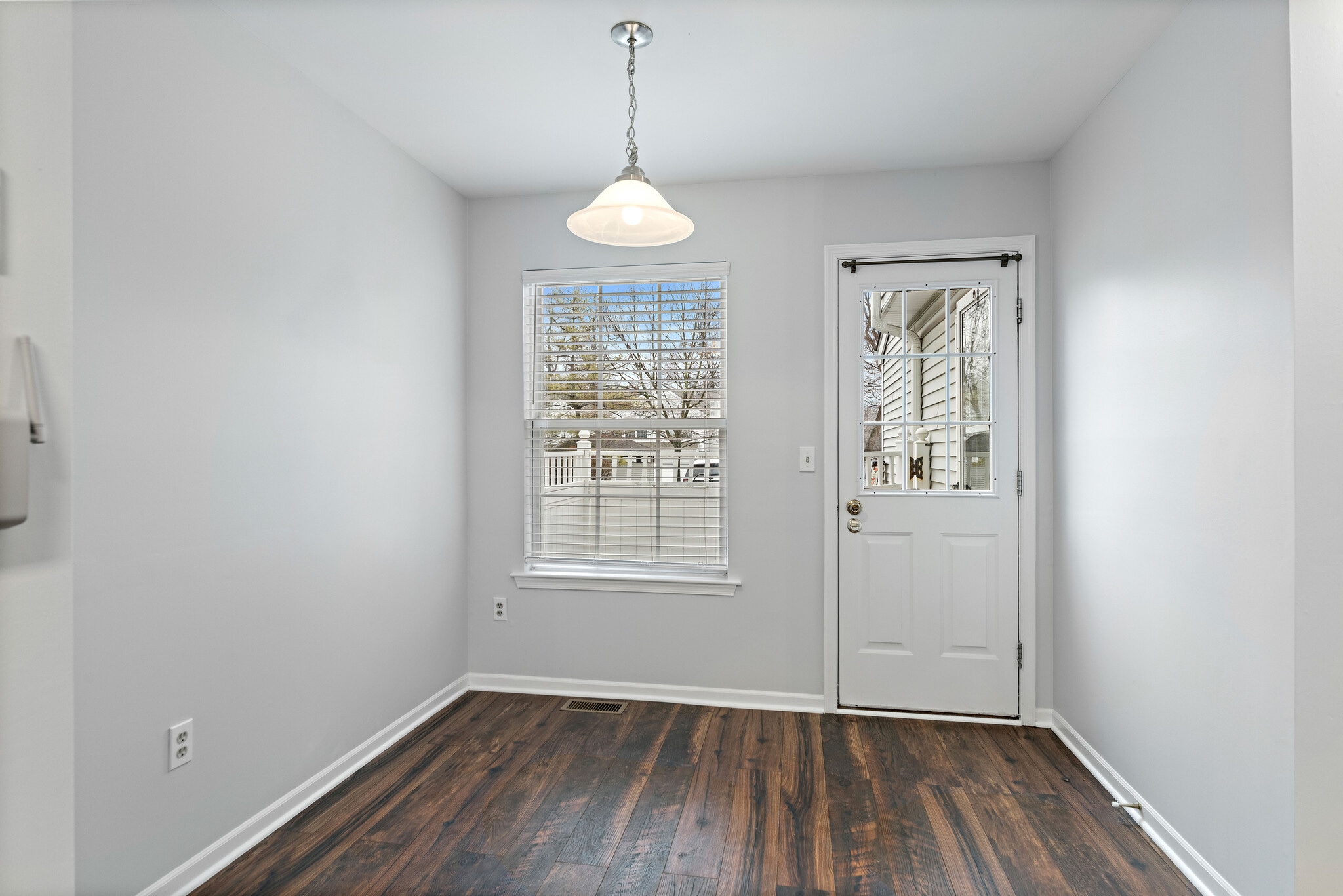 Breakfast nook - 2504 Cortland Ln