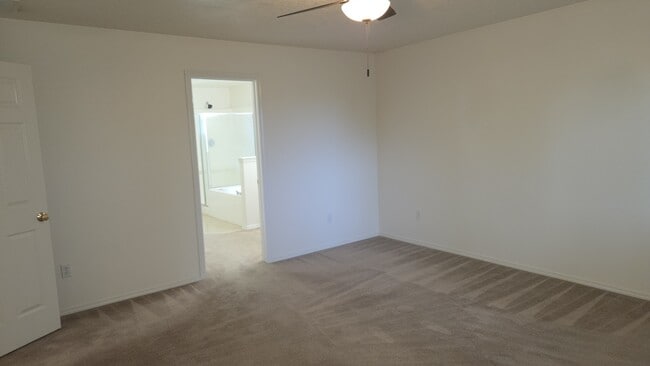 Building Photo - 3801 E Sutton Ave