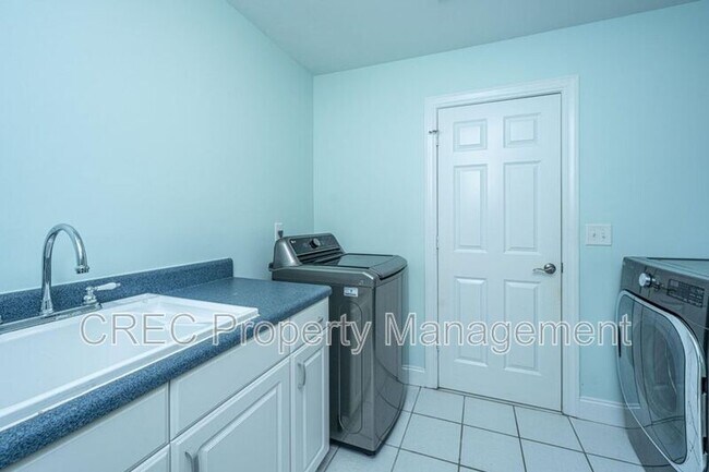 Building Photo - 3738 Station Point Ct