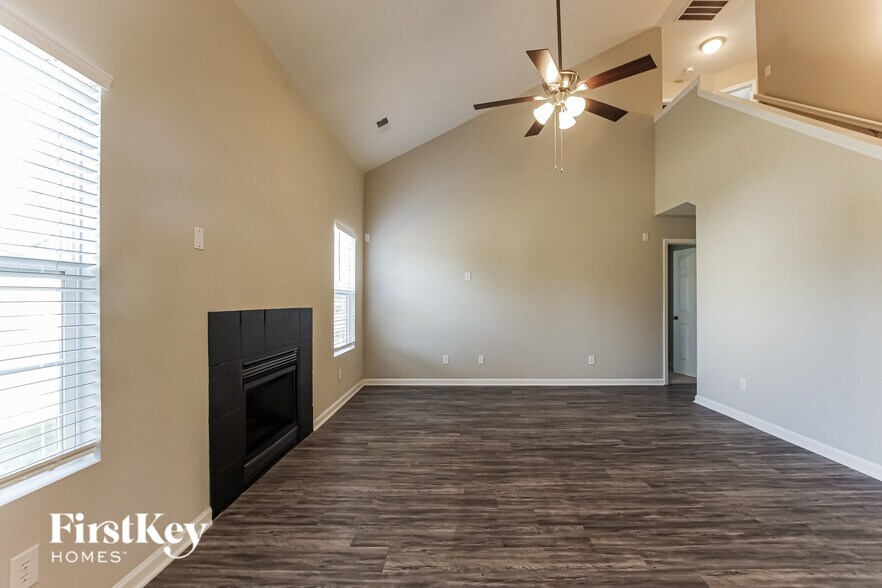 Building Photo - 2301 Jacobs Ct