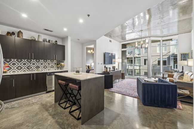 Building Photo - Move-In Ready ICON Condo in The Gulch, Designer Furnished Option, Rare Same-Floor Parking, 2BR wi...