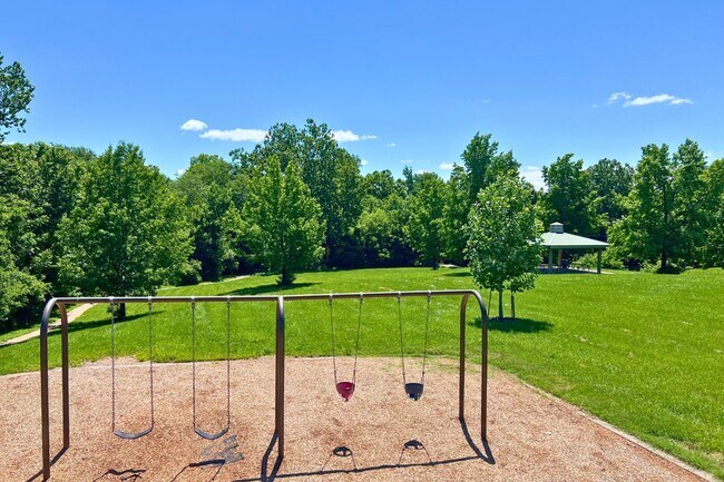 Building Photo - 2509 Hollyhock Dr