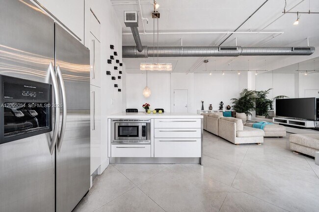 Building Photo - 2001 S Biscayne Blvd