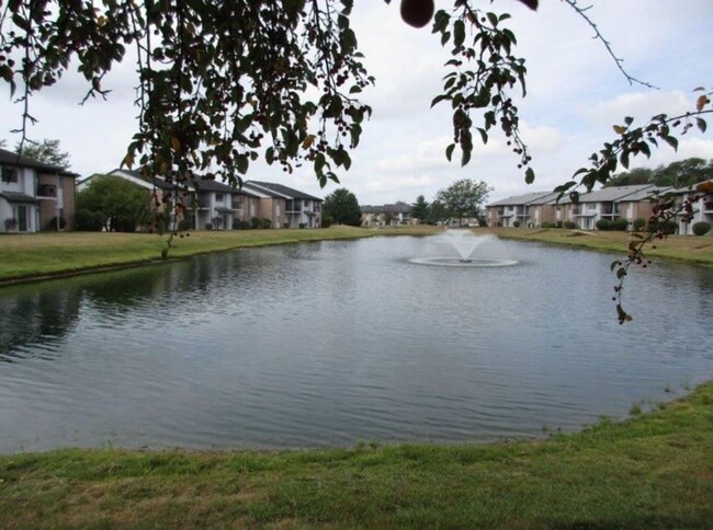 Building Photo - Beautiful 2-bedroom 2 bath apartment DOWNS...