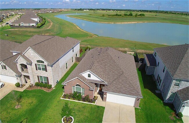 Primary Photo - 3239 Quarry Place Lane