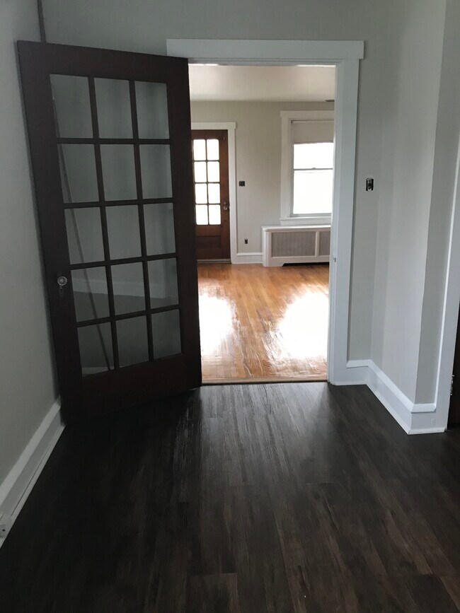 Dining room - 203 N Reber St