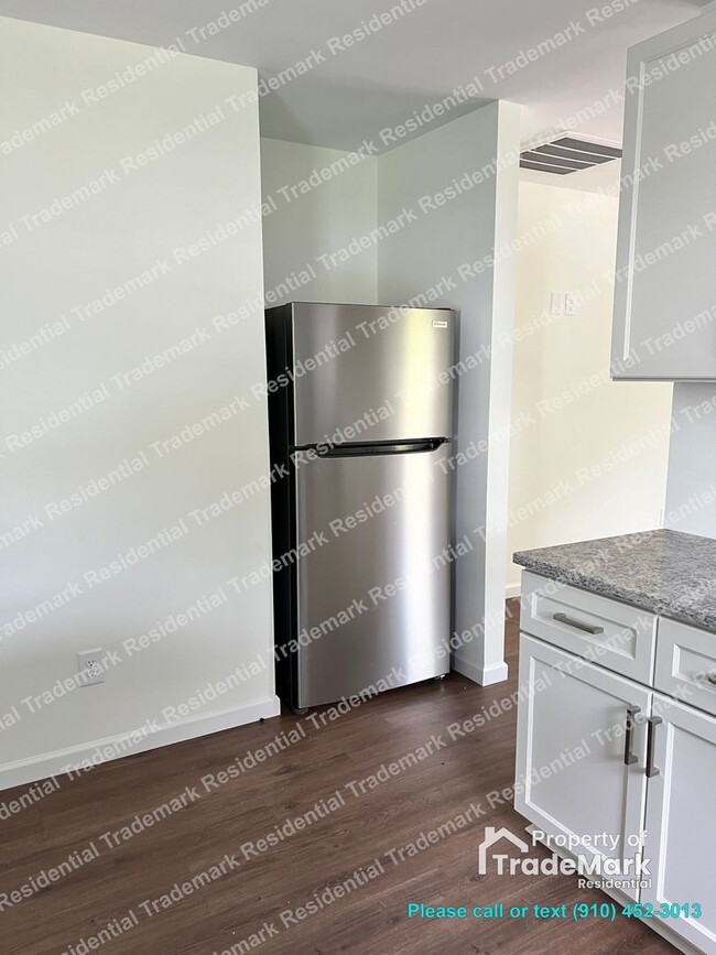 Building Photo - 111 Avondale Ave