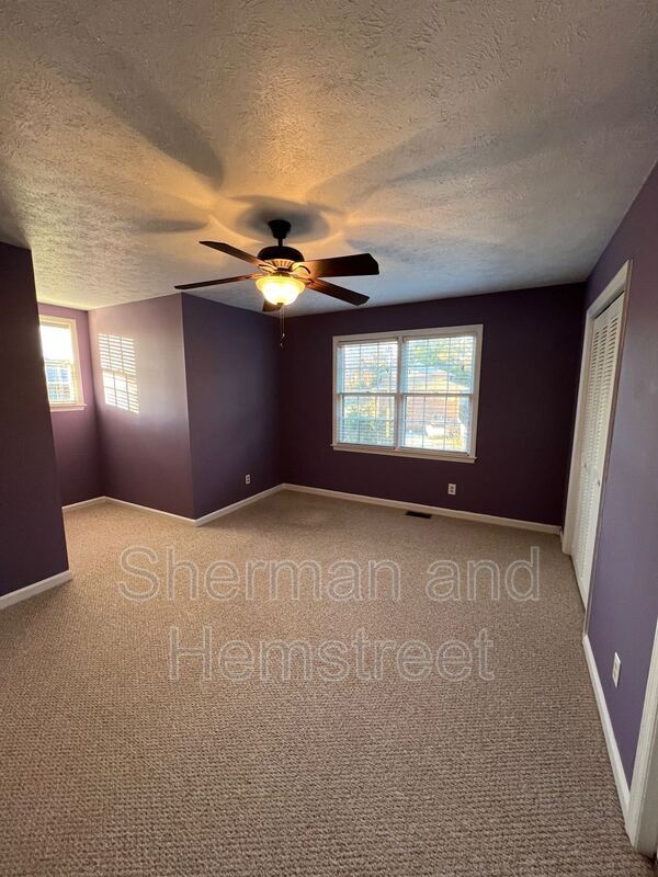 Building Photo - 1113 Highview Ave