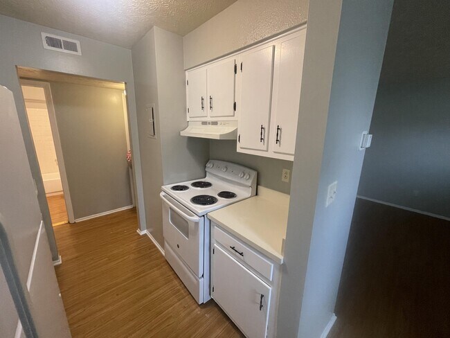 Building Photo - 4204 Foreman Ln