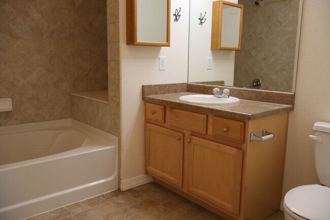 Building Photo - Heart of Fort Collins: Modern Condo + $200...