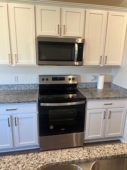 Building Photo - 9008 Cantera Rdg Rd