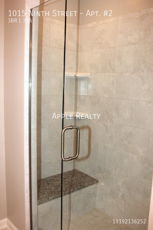 Building Photo - 1015 Ninth Street-Apt. #2
