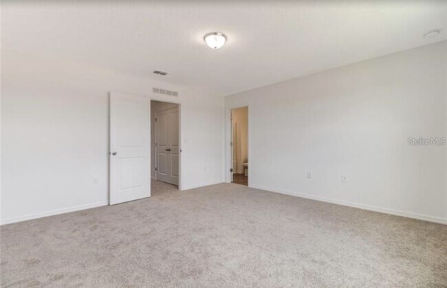 Building Photo - 541 Madison Dr