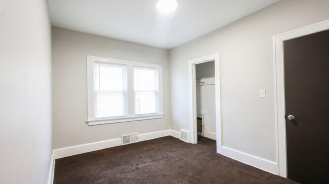 Building Photo - 3 Bedroom Single Family | EDEN and CMHA Section 8 Welcomed