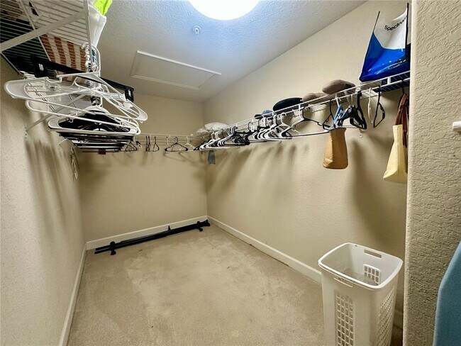 Building Photo - 135 Shoals Cir