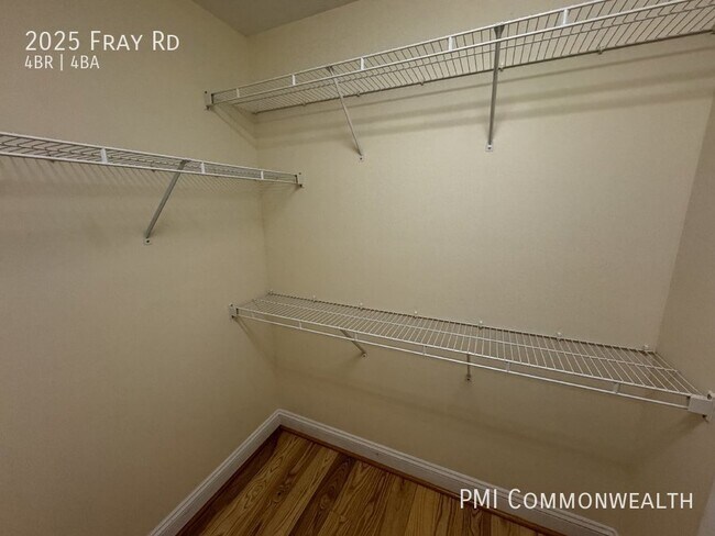 Building Photo - 4 Bed / 3.5 Bath Single Family (Available ...