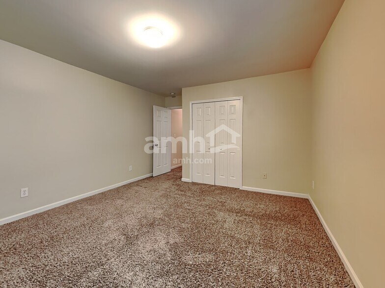 Building Photo - 4635 Craver Woods Ct