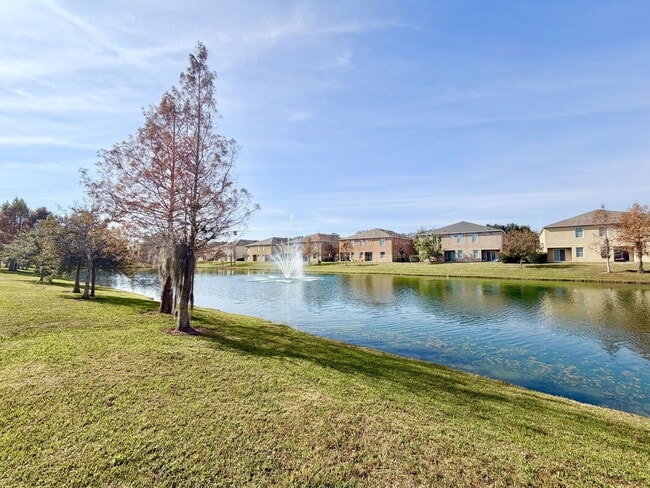 Building Photo - 3520 Seneca Club Loop