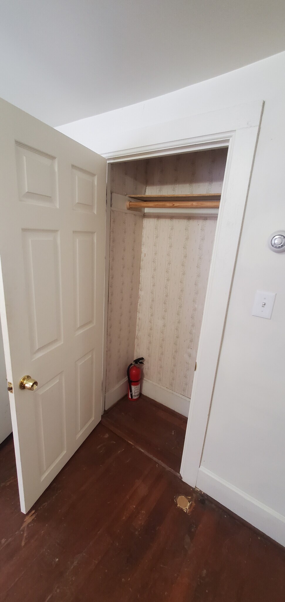 Building Photo - 18 Main St