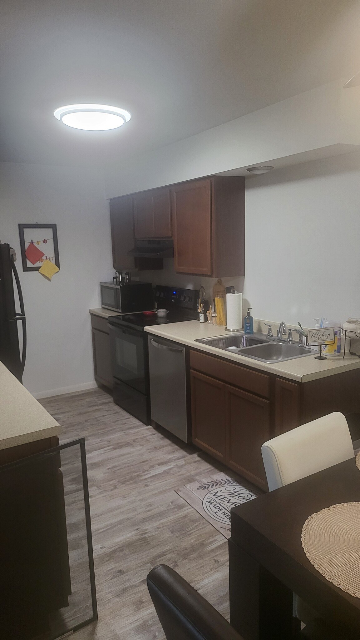 Building Photo - 1002 Shagbark Rd