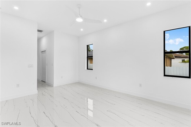 Building Photo - 809 Andover Ave S