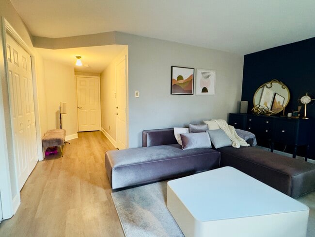 Building Photo - 3832 Charles Ave