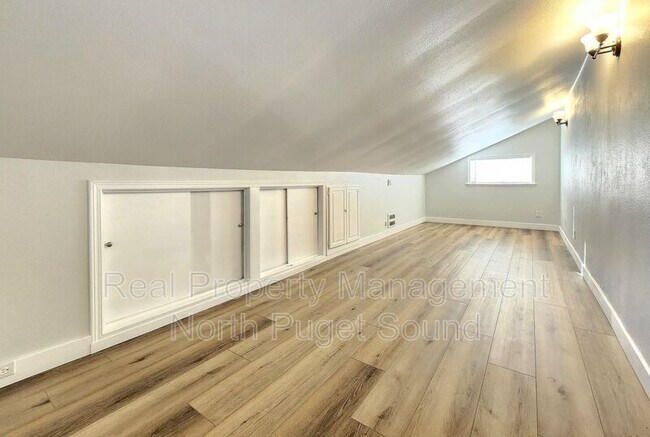 Building Photo - 13612 36th Pl W