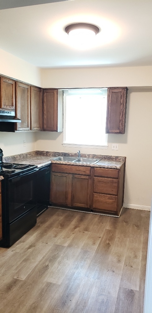 Building Photo - 5808 Hunting Ridge Ln