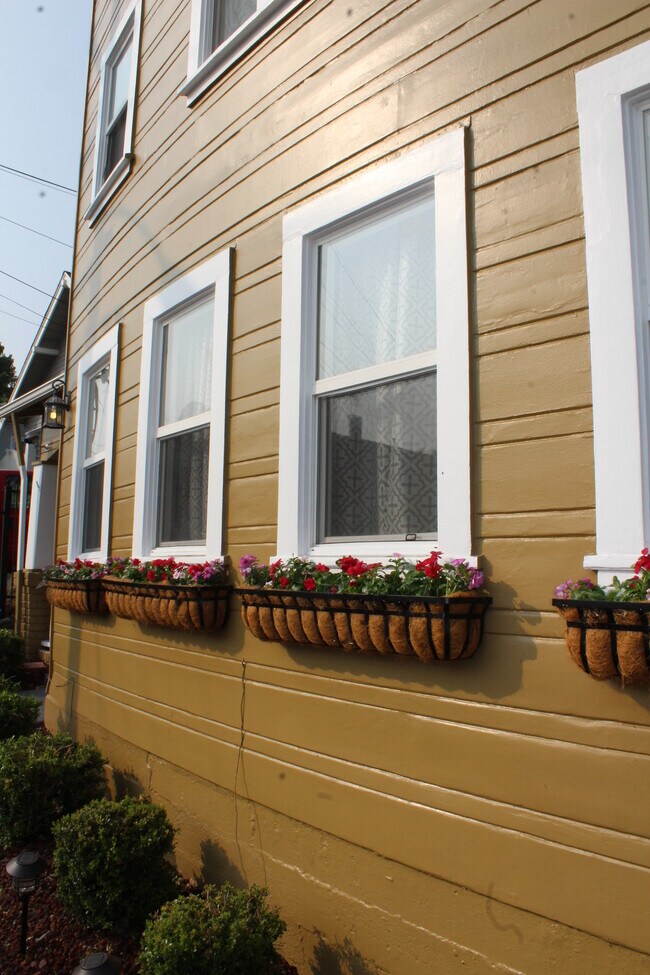 Building Photo - 4224 Carrington St