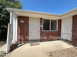 Building Photo - 935 Winona Ct