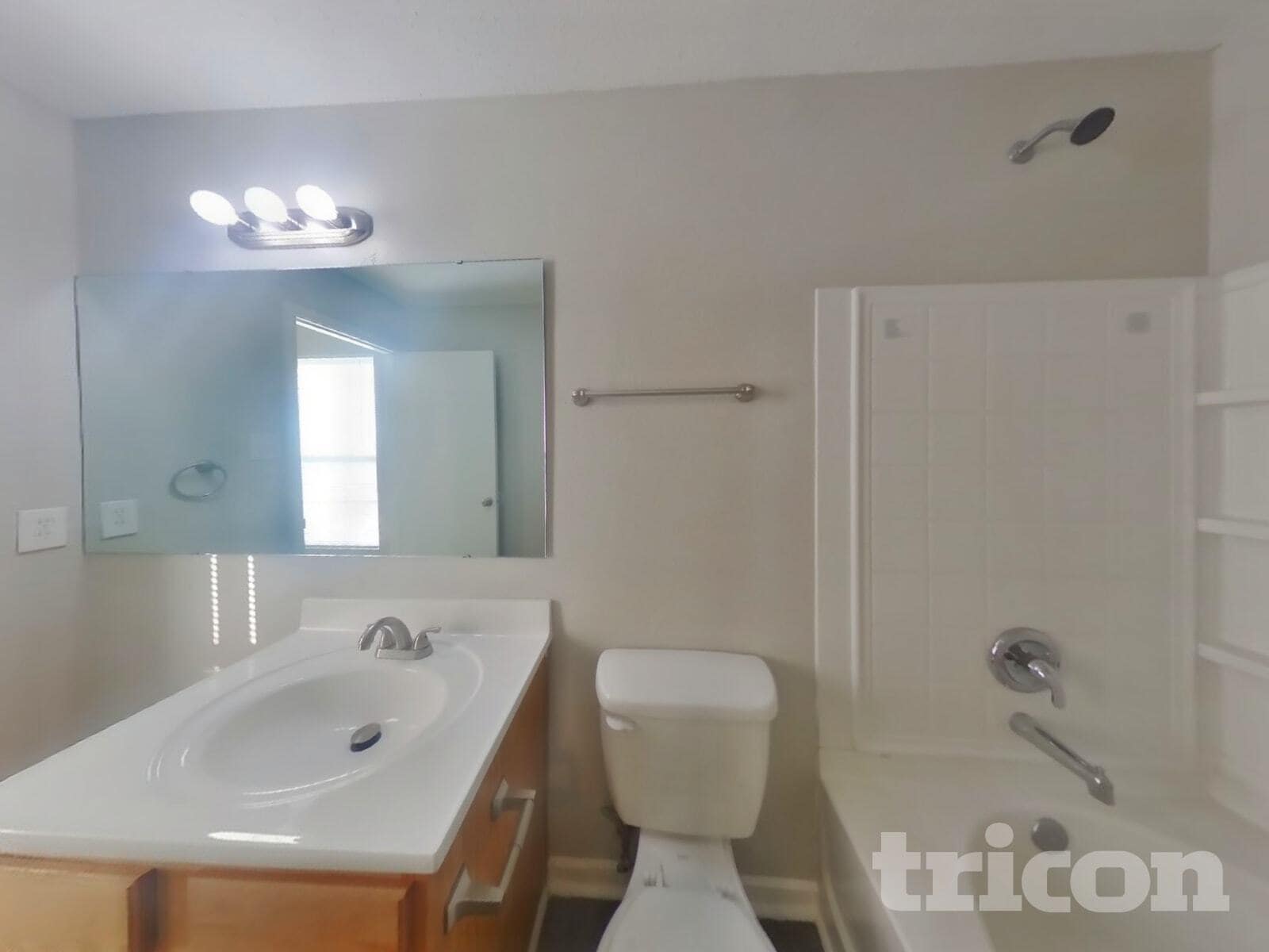 Building Photo - 2934 Ludwig Dr