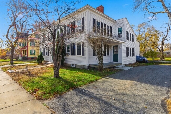 Building Photo - 45R South