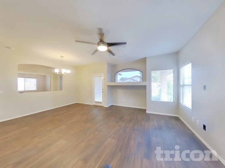 Building Photo - 8418 W Sonora St