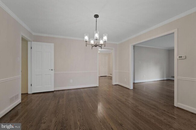 Building Photo - 6109 Clearwood Rd