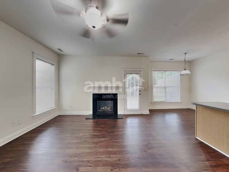 Building Photo - 13834 Carleen Way Dr